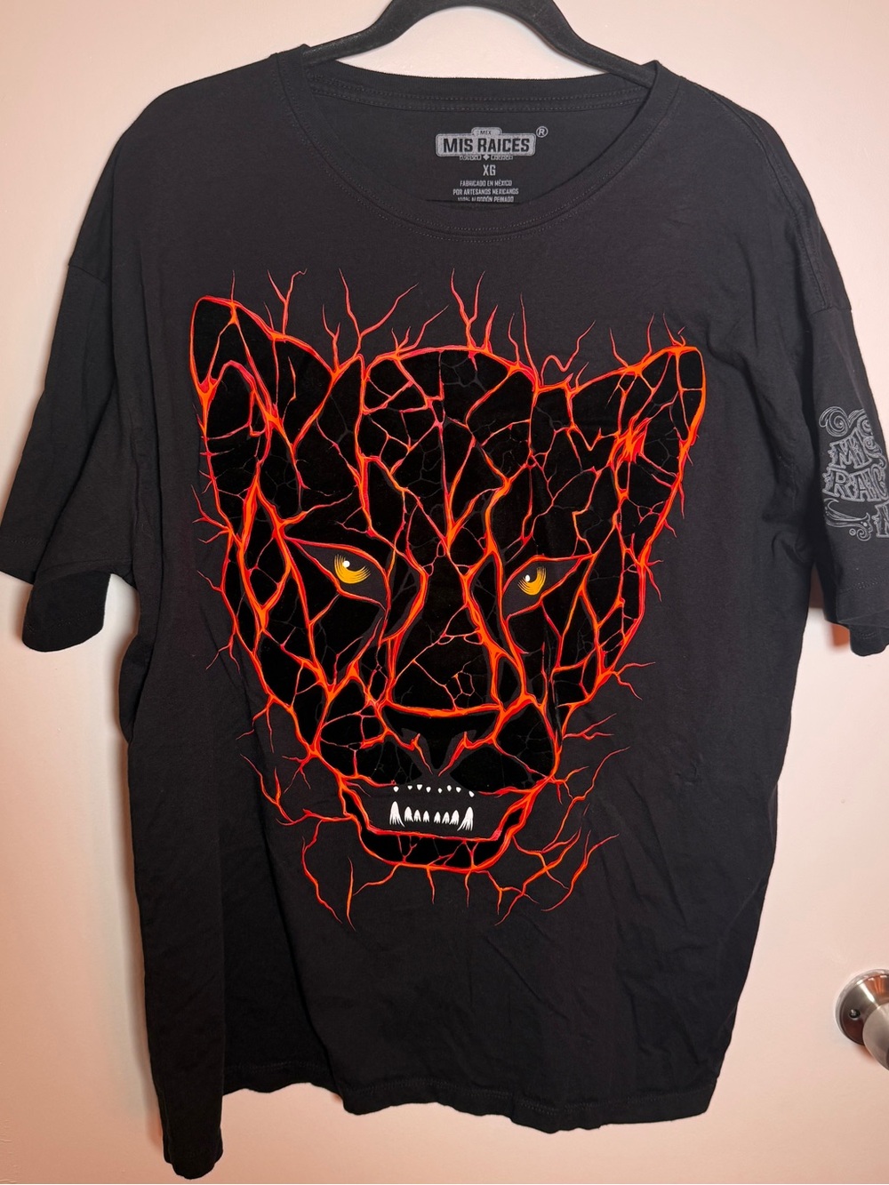 Mis Raices Black Men’s Graphic T-Shirt with Fiery Panther XL